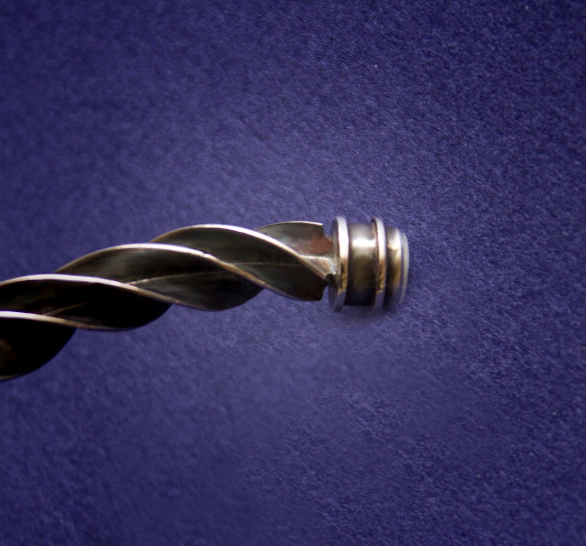 Torque Necklace End View Detail